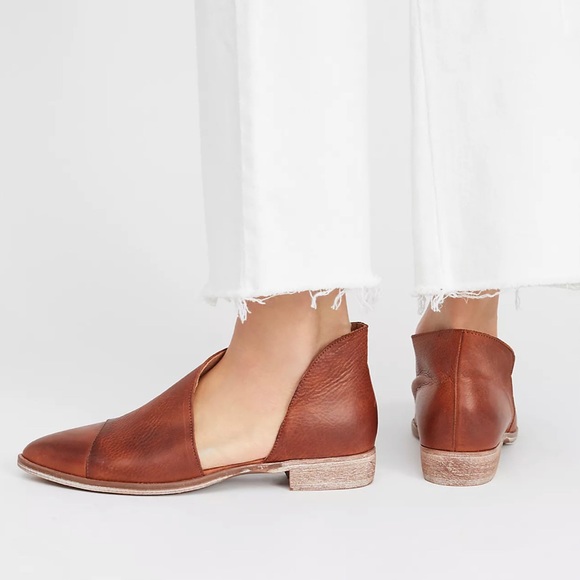 Free People Royale Flat in Whiskey **FITS LIKE 37/6.5*** but listed as size 39/9 - Picture 12 of 12